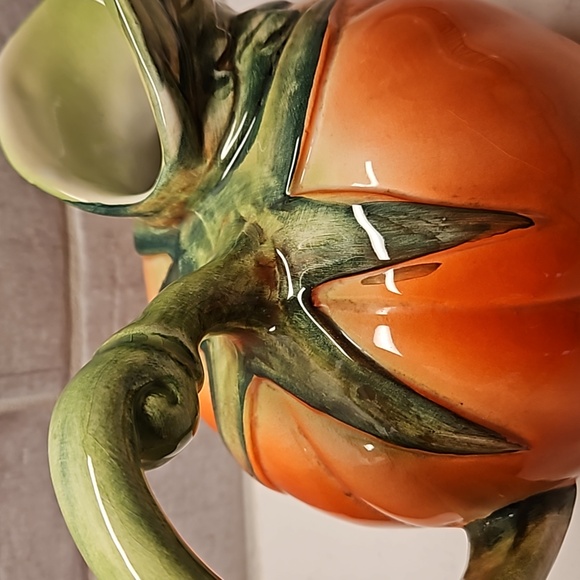 Pitcher, Italy - Picture 5 of 7